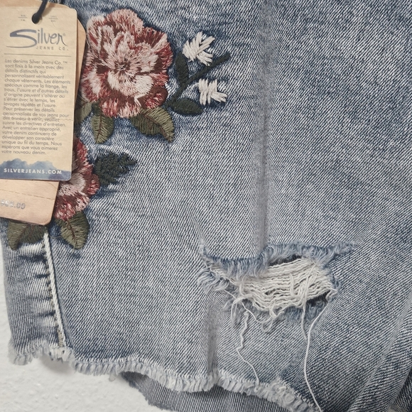 NWT Silver Aiko embroidered distressed shorts size 25 - Picture 3 of 12